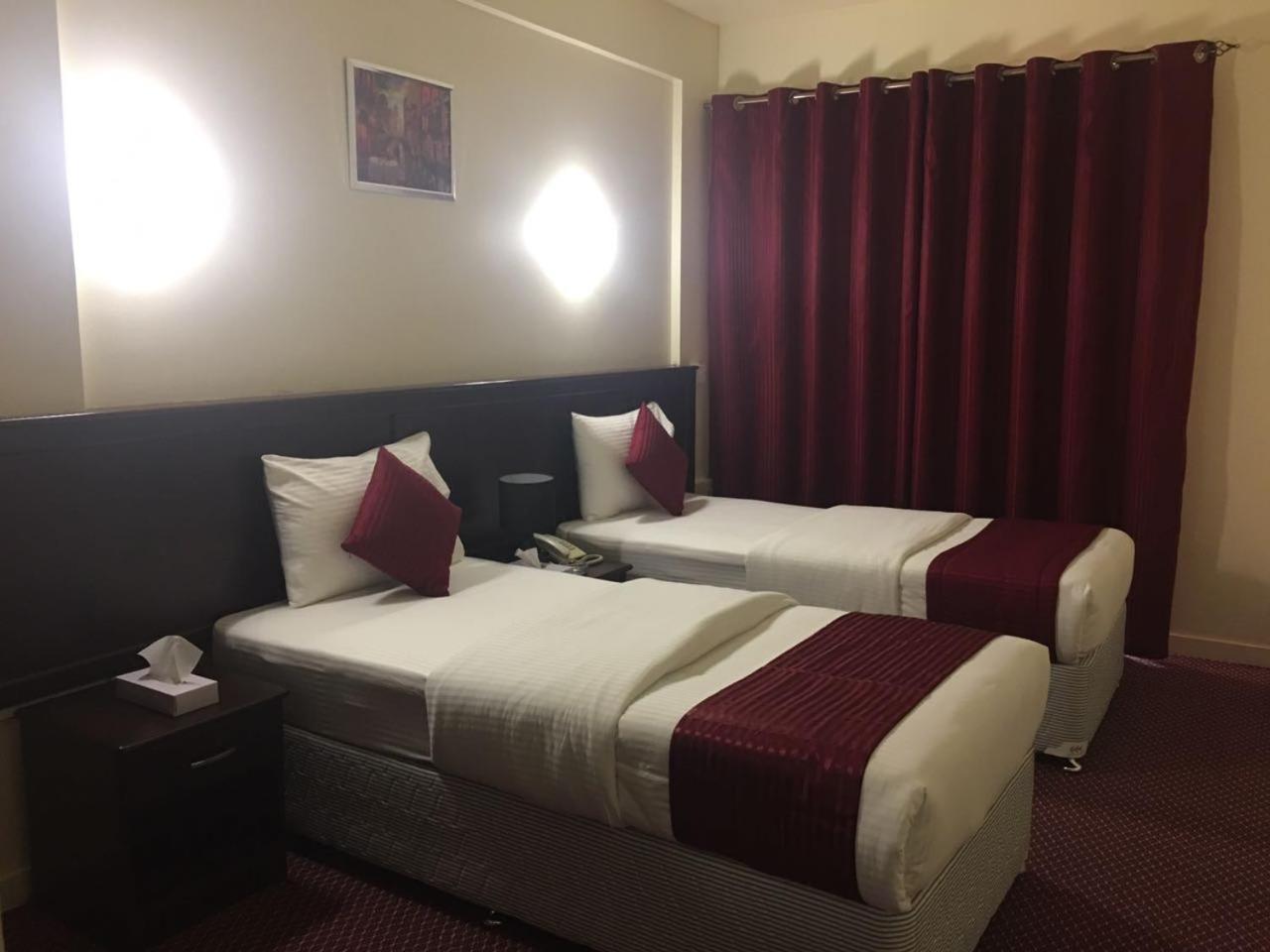 Simba Hotel baithans group Dubai Bagian luar foto