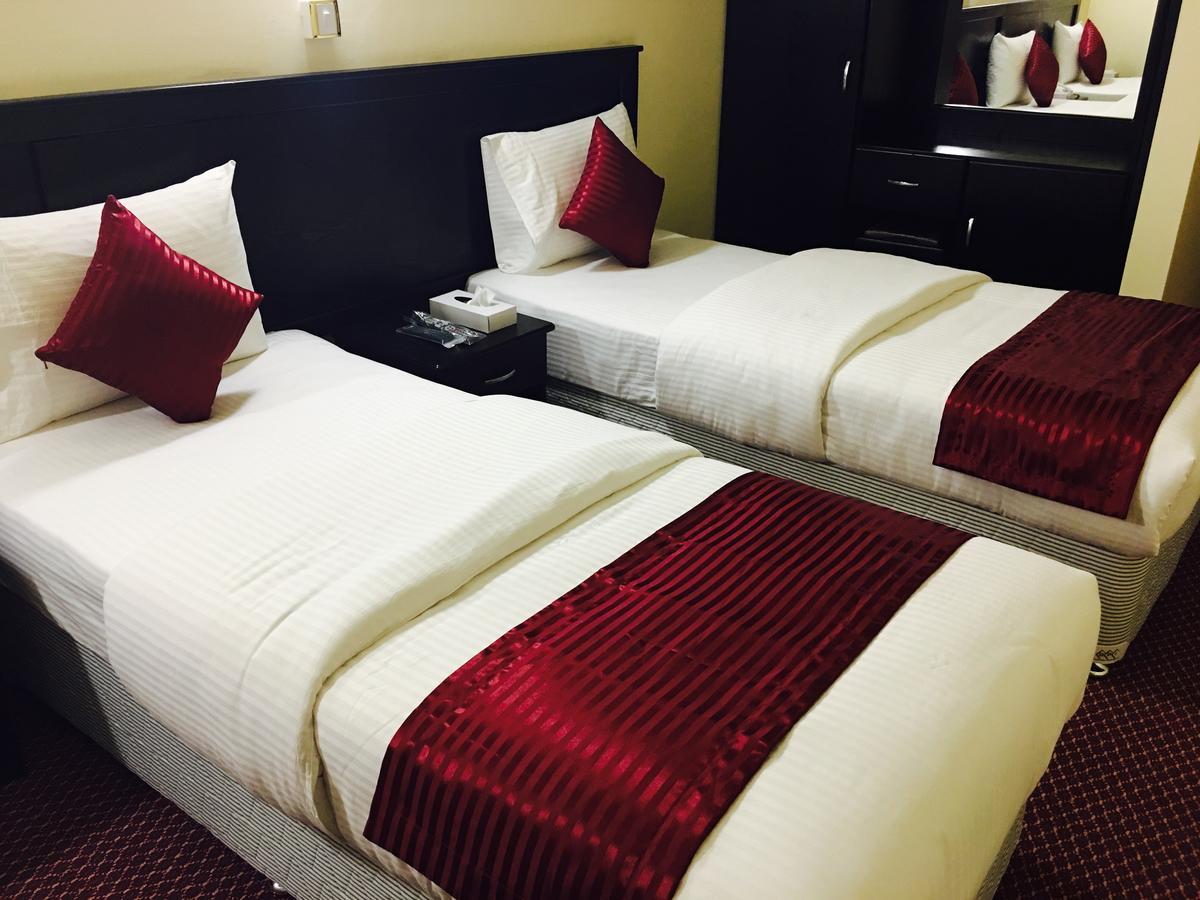 Simba Hotel baithans group Dubai Bagian luar foto