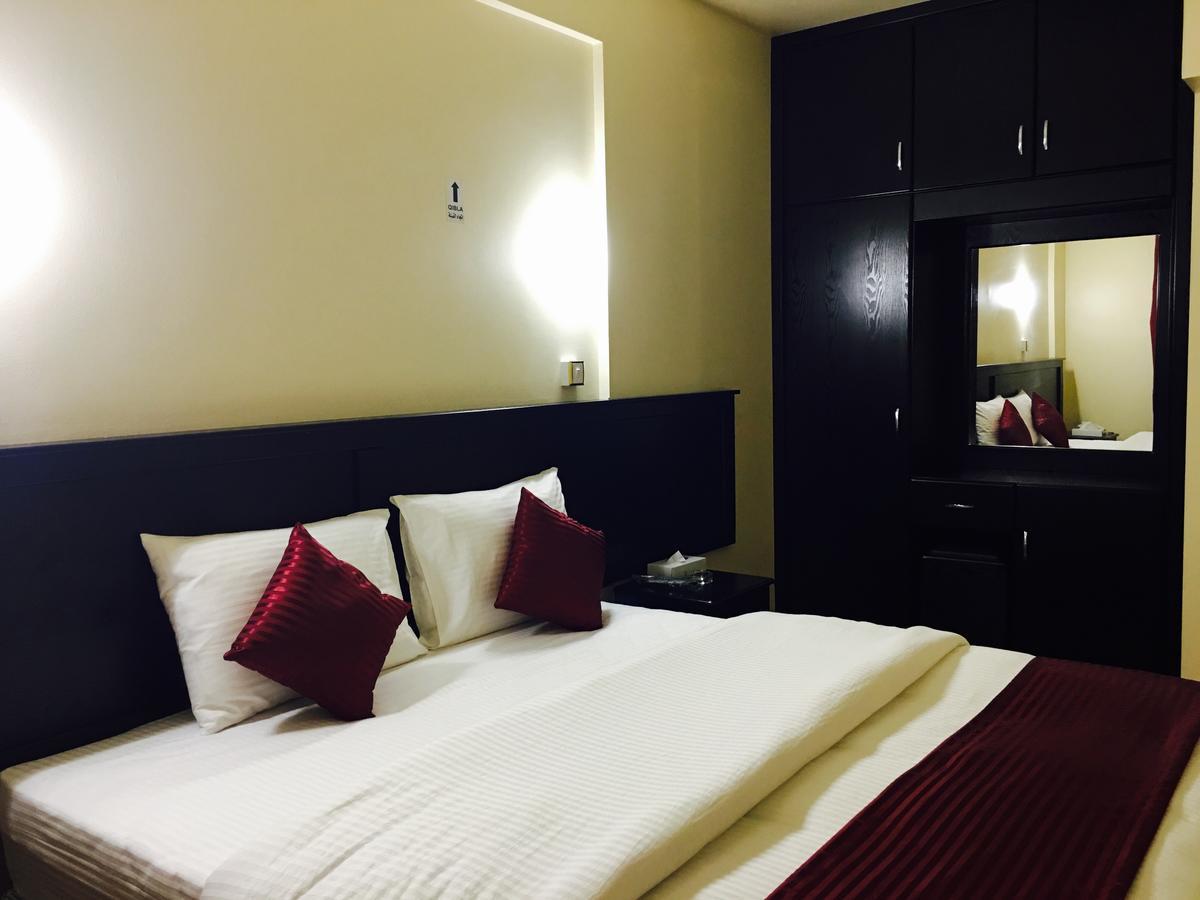 Simba Hotel baithans group Dubai Bagian luar foto