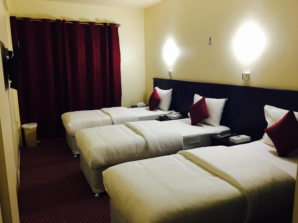 Simba Hotel baithans group Dubai Bagian luar foto