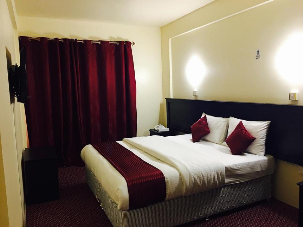 Simba Hotel baithans group Dubai Bagian luar foto